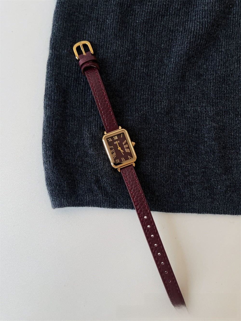Women Retro Quartz Watch